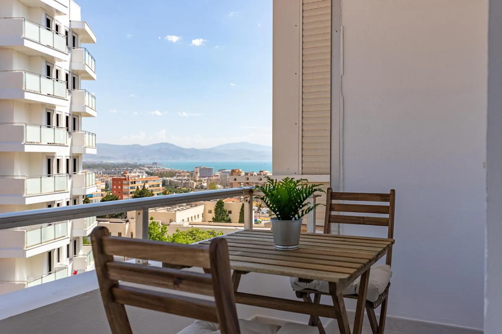 Ver923 - Terraza, Vistas Al Mar, Wifi, Smart Tv, Piscinas, Centro A 150 Metros, Playa A 600 Metros location